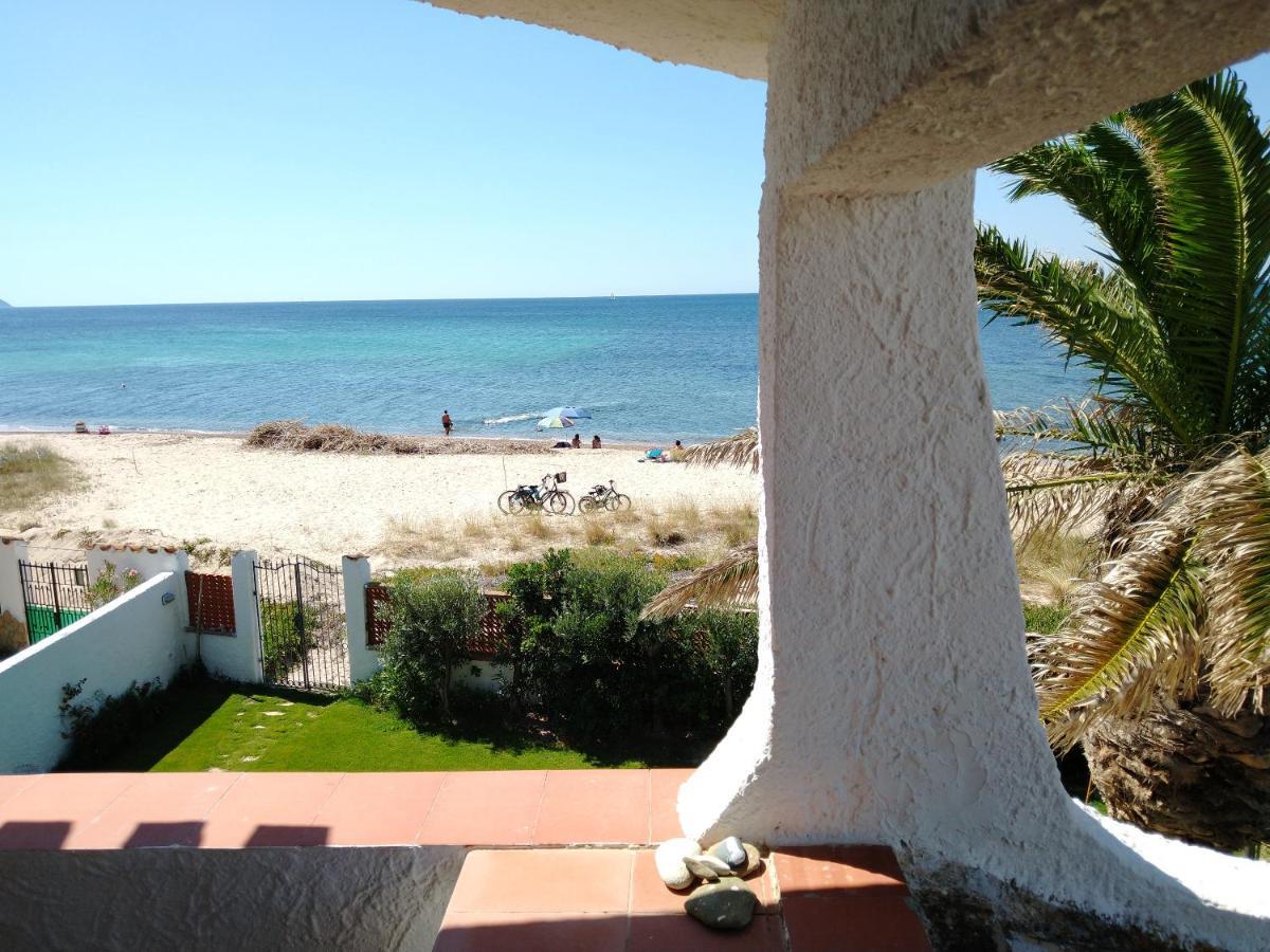 In Front Of The Beach - La Terrazza Sul Mare Флуміні-ді-Кварту Екстер'єр фото