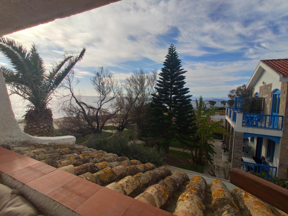 In Front Of The Beach - La Terrazza Sul Mare Флуміні-ді-Кварту Екстер'єр фото