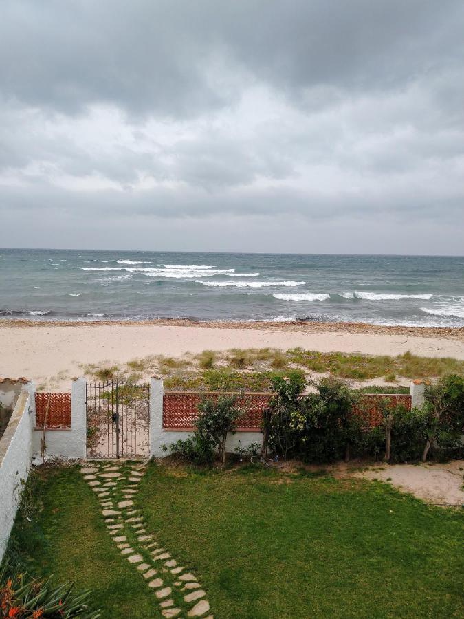 Апартаменти In Front Of The Beach - La Terrazza Sul Mare Флуміні-ді-Кварту Екстер'єр фото